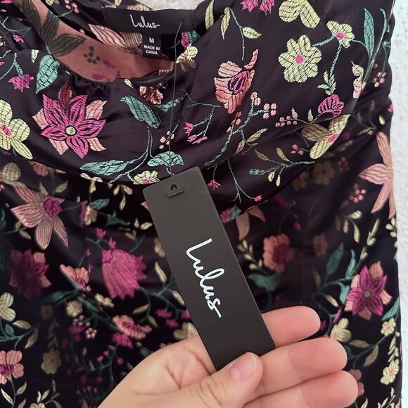 NWT Lulu’s Make A Move Black Satin Floral Jacquard Strapless Midi Dress size med - Picture 5 of 7